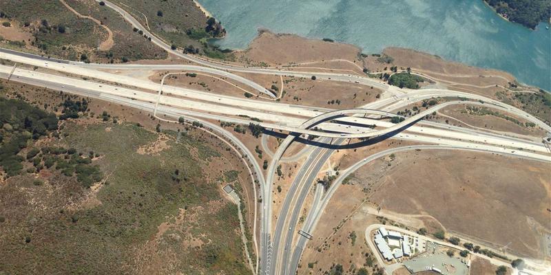 从化妆品选择到完美妆容：科学护肤与化妆教程全指南