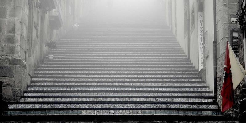 从化妆教程到产品评测：打造科学高效的美容护肤全攻略